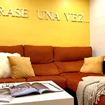 Erase Vez Turistico Junto A La Catedral De Burgo