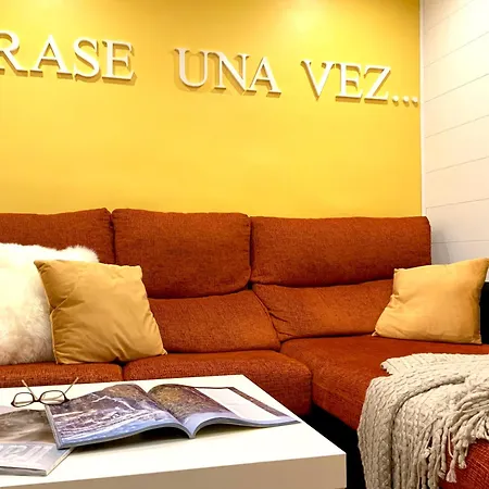 Erase Vez Turistico Junto A La Catedral De Burgo