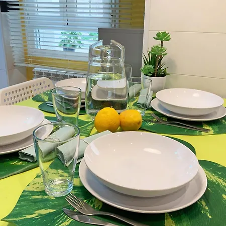 Erase Vez Turistico Junto A La Catedral De Burgo