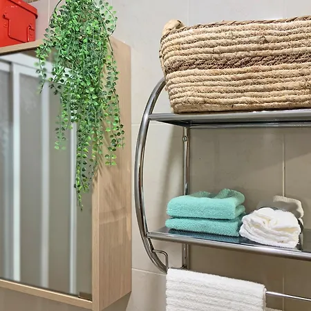 Erase Vez Turistico Junto A La Catedral De * Burgo