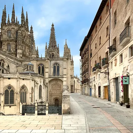 Erase Vez Turistico Junto A La Catedral De アパート Burgo