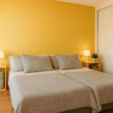 Erase Vez Turistico Junto A La Catedral De *