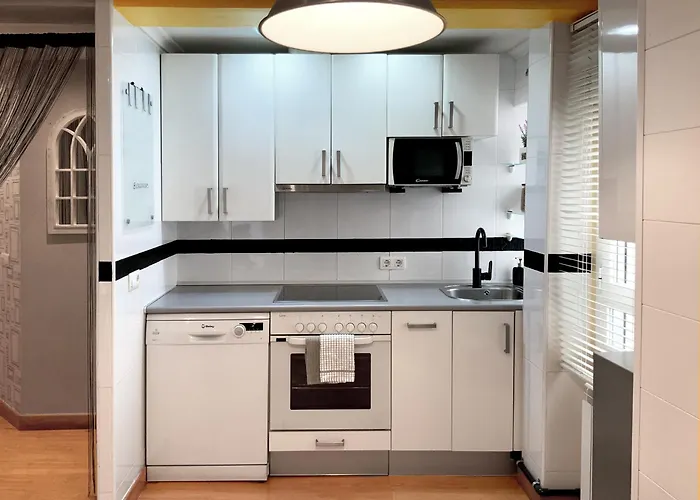 Erase Vez Turistico Junto A La Catedral De