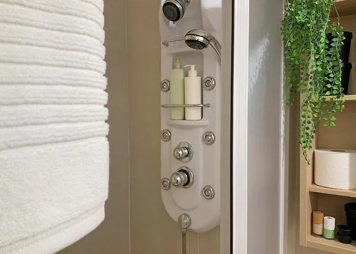 Erase Vez Turistico Junto A La Catedral De *